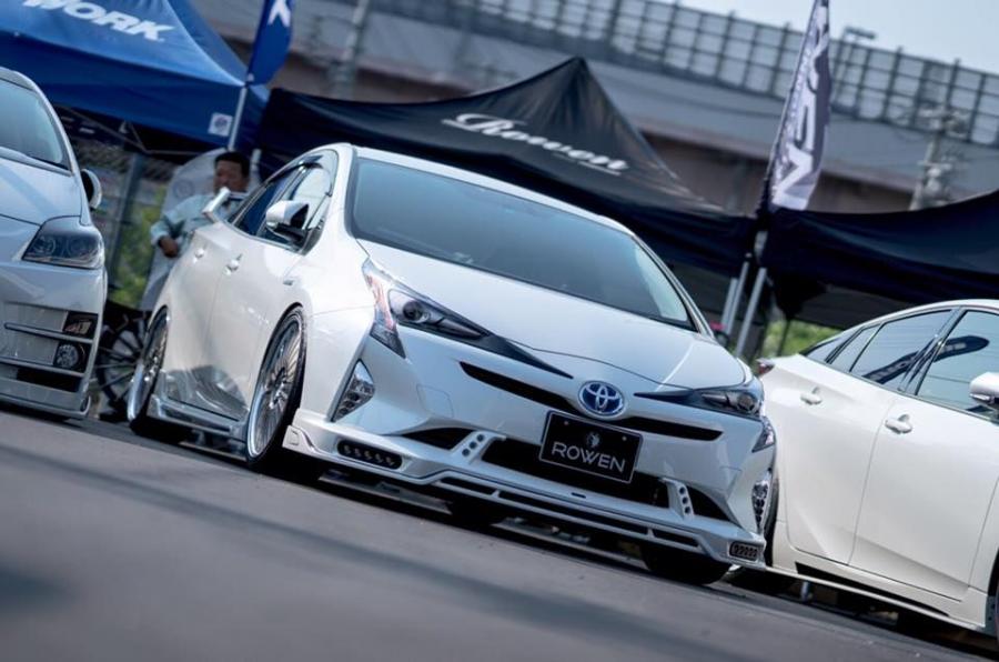  Toyota Prius by Rowen 2016 года  (фото 13 из 27)